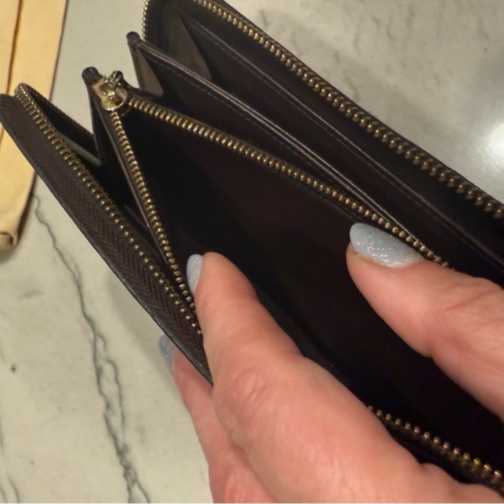 LV Vernis Brown Monogram Wallet w Dusty Comps Are $300 and up - Picture 9 of 14